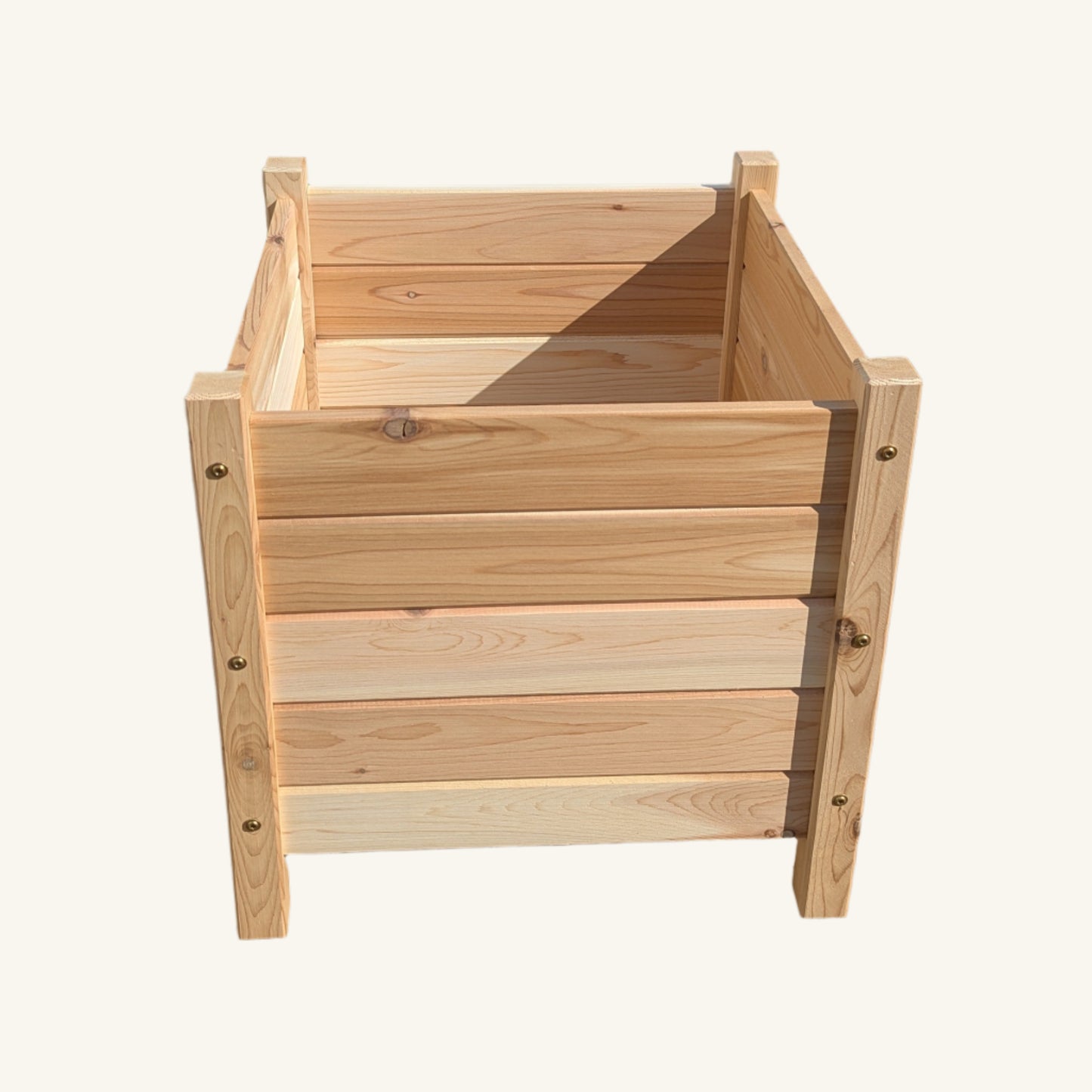 Side profile of 18x18 inch raised cedar planter box by Kelowna Woodcraft, highlighting precision-built panels and rust-proof GRK RSS fasteners.